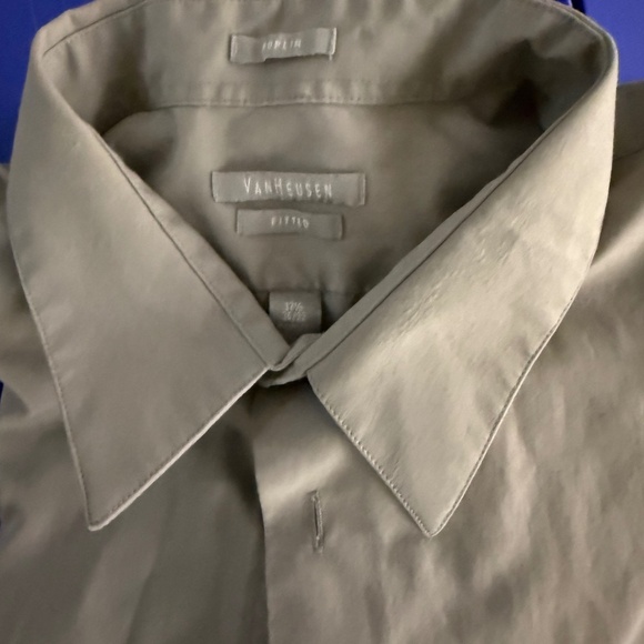Van Heusen Men’s L/S Button Down - Picture 1 of 2